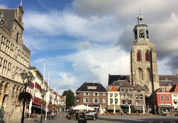 Singles in Bergen op Zoom: view of the city